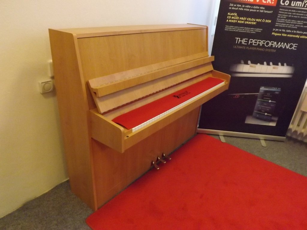 Petrof 115 VIII r. v. 2003