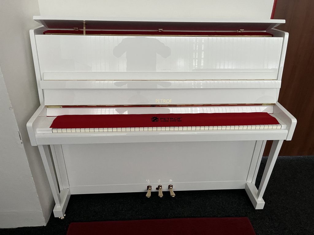 Petrof 115 VII bílý lesk