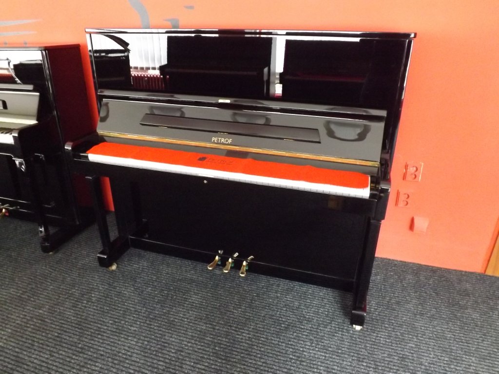 Petrof mod 126 Concertino
